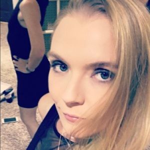 Sarah’s Side of The Closet!